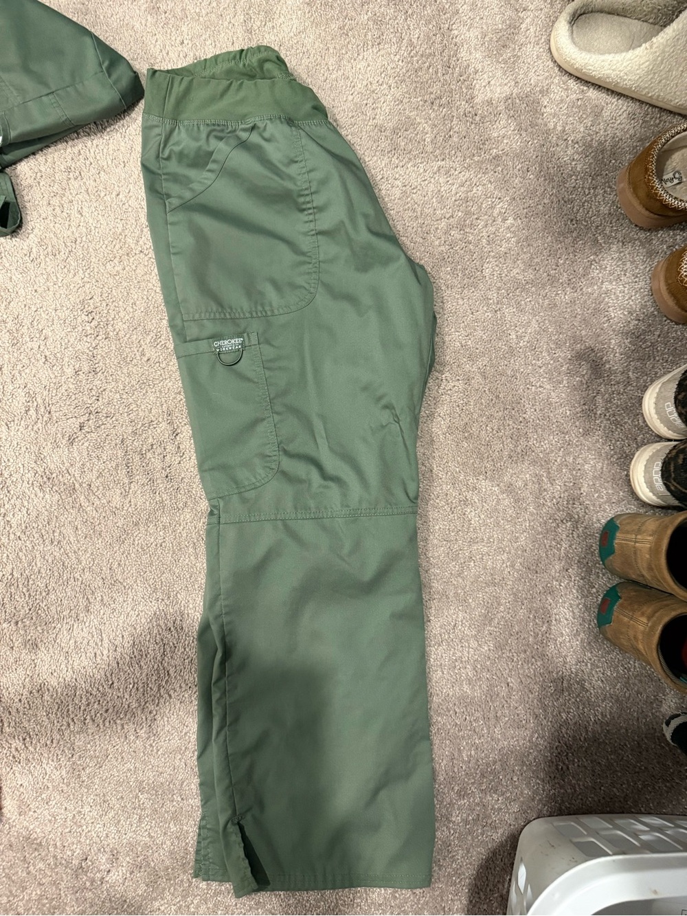 Women’s Cherokee Olive Green Utility Cargo Pants